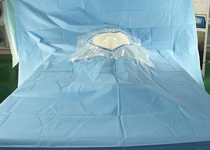 Хирургическое больницы стерильное задрапировывает кесареву фенестрацию доставки с хирургическим фильмом